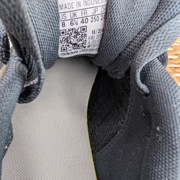 Adidas Black and White Skate Sneakers Shoes Gum Sole Size 8 - Picture 16 of 16